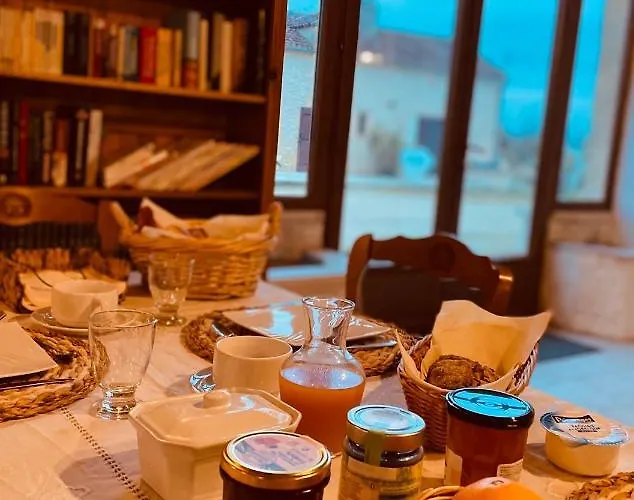 Le Domaine De Camberoux Hébergement de vacances Saint-Marcel-du-Périgord